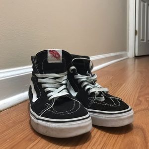 vans black and white high tops